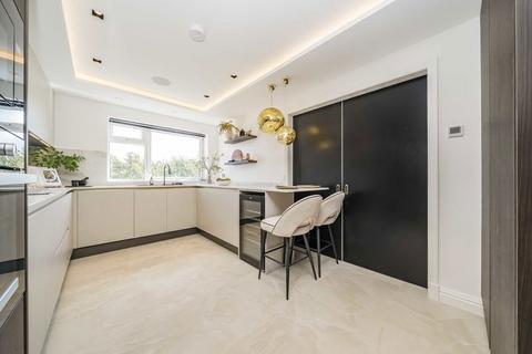 3 bedroom flat for sale, Acol Road, London NW6