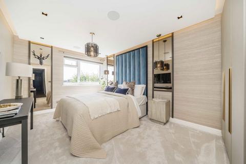 3 bedroom flat for sale, Acol Road, London NW6
