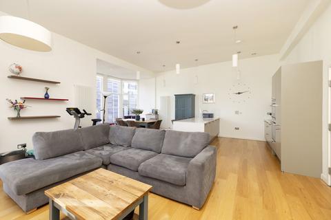 undefined, 13 (Flat 16) Simpson Loan, Jubilee Hall, Quartermile, Edinburgh, EH3 9GN