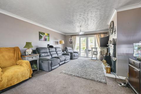 4 bedroom detached house for sale, Swamp Road, Romney Marsh TN29