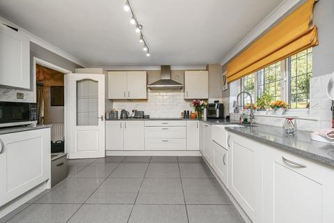 4 bedroom detached house for sale, Swamp Road, Romney Marsh TN29