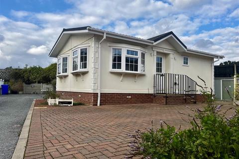 2 bedroom detached bungalow for sale, Rushbrooke Lane, Bury St. Edmunds
