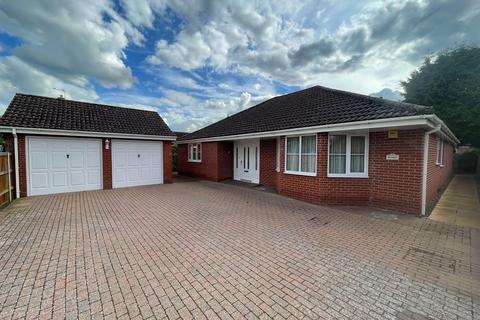 4 bedroom detached bungalow for sale, Barton Road, Thurston