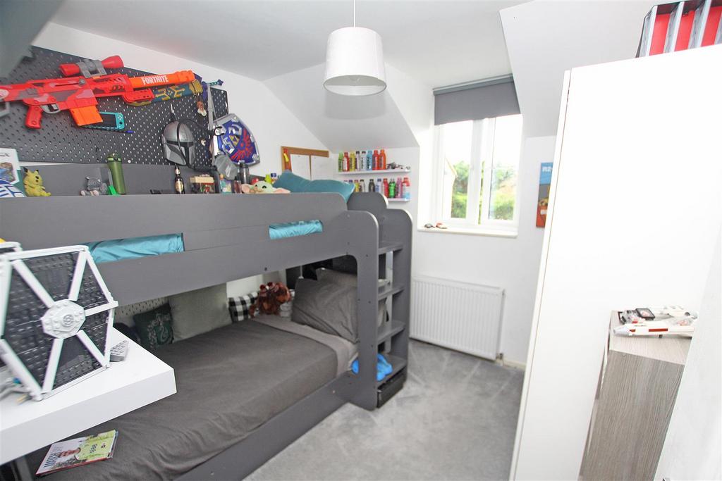 Bedroom b.jpg
