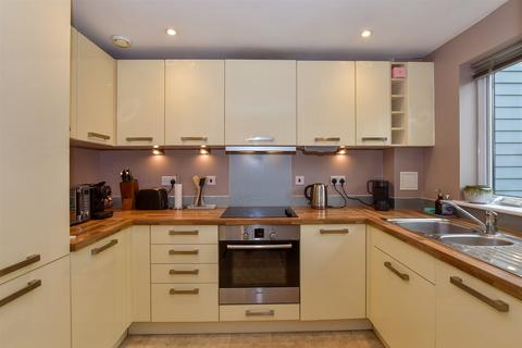 undefined, Poynder Drive, Holborough Lakes, Kent