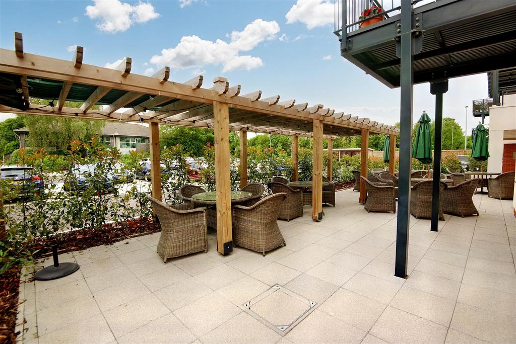 8560386-exterior01.jpg