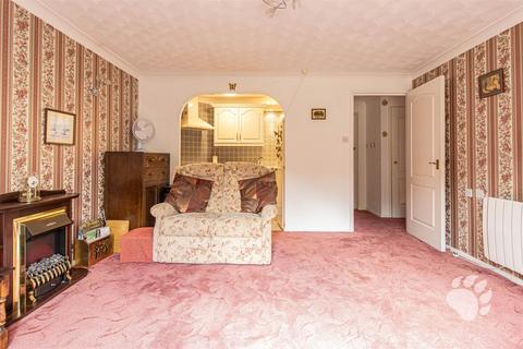 2 bedroom retirement property for sale, Stilemans, Wickford SS11