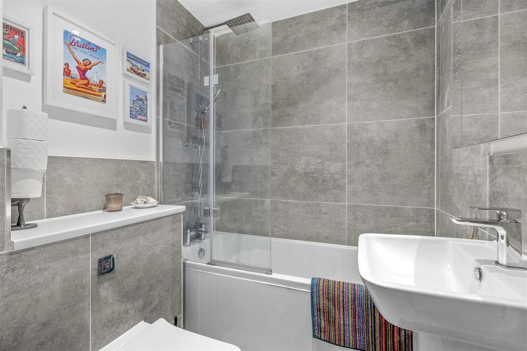 11 Tempus Court, Bellfield Road, HP13 5 HA-3.jpg