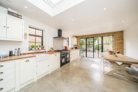 undefined, St. Georges Road, Kingston Upon Thames KT2