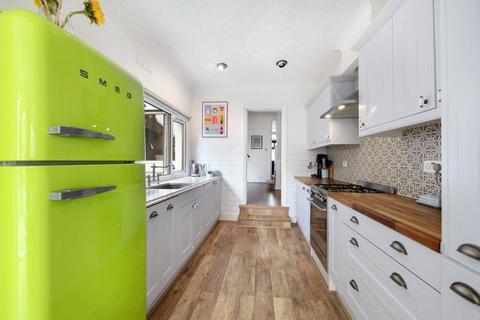 11 Alberta Road, Enfield, EN1 1JA