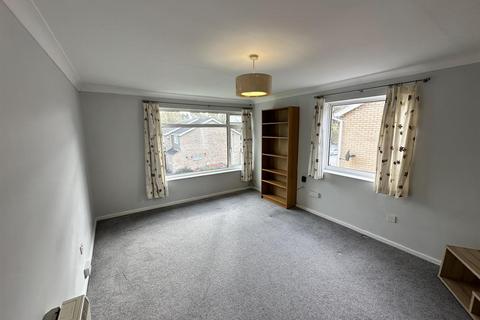 undefined, 16 Luscombe Close