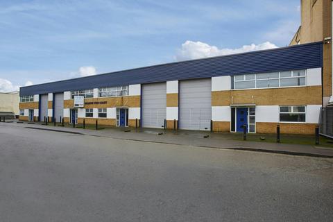 Warehouse to rent, 199-215 Cardiff Rd Reading RG1 8HT