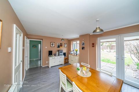 34 Honiton Way, Walsall, WS9 0JS