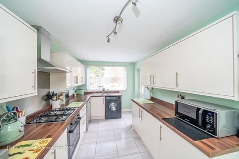 34 Honiton Way, Walsall, WS9 0JS