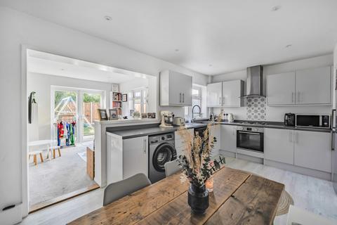 3 bedroom semi-detached house for sale, Greenfield Close, Hampshire GU30
