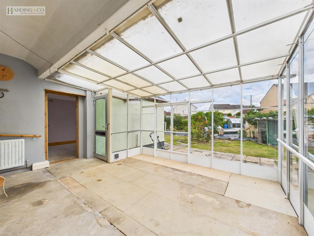 Sun room 2.jpg