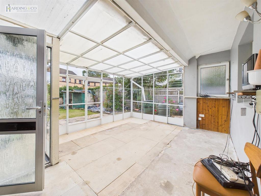 Sun room 1.jpg