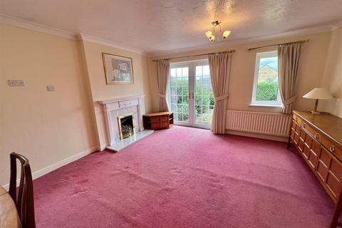 37 Badger Hill, Brighouse, HD6 3QX