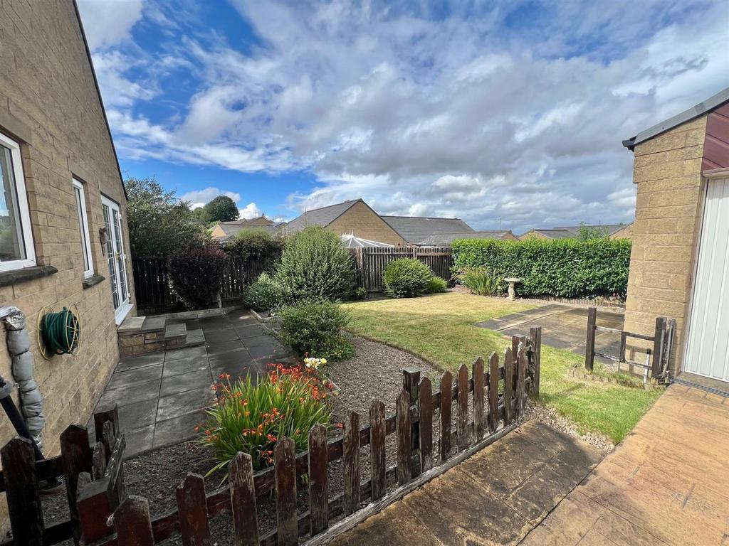 Bramleys Estate Agents - Badget Hill - Rastrick (1