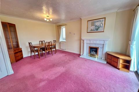 37 Badger Hill, Brighouse, HD6 3QX