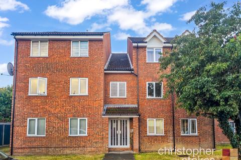 Cranleigh Close, Cheshunt, Hertfordshire, EN7 6HJ