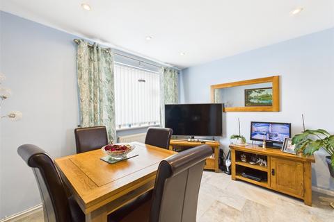 3 bedroom bungalow for sale, Colerne Drive, Hucclecote, Gloucester, Gloucestershire, GL3