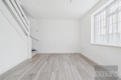 2 bedroom semi-detached house for sale, Wentworth Way, St. Leonards-On-Sea