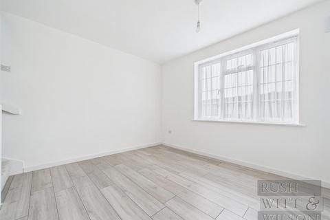 2 bedroom semi-detached house for sale, Wentworth Way, St. Leonards-On-Sea