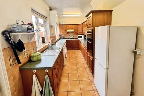 3 bedroom semi-detached house for sale, Victoria Crescent, Staffordshire DE14