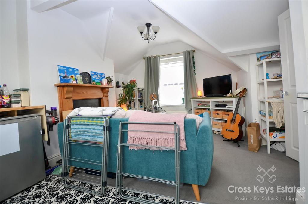 Sitting Room/Kitchen