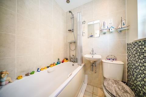 9 Adstone Road, Caddington, Luton, LU1 4JF