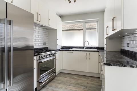 43 Barnes End, New Malden, KT3 6PB