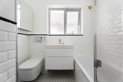 43 Barnes End, New Malden, KT3 6PB