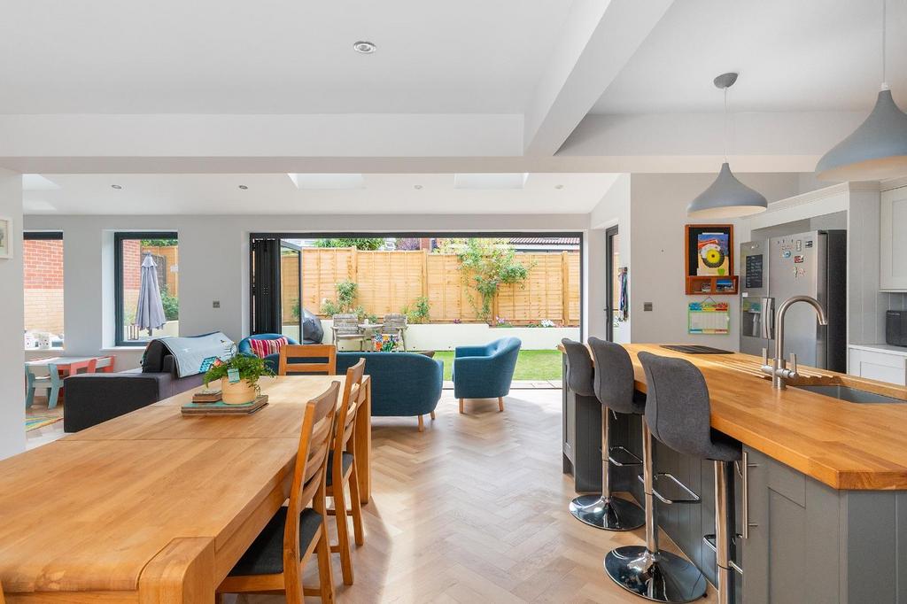 3 P3 CFP - Kitchen Diner E.jpg