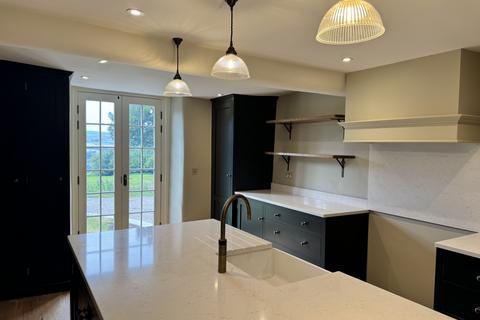 5 bedroom detached house to rent, White House, Halton East, Skipton