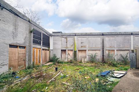 Retail property (high street) to rent, Norbury Crescent London SW16 4JP