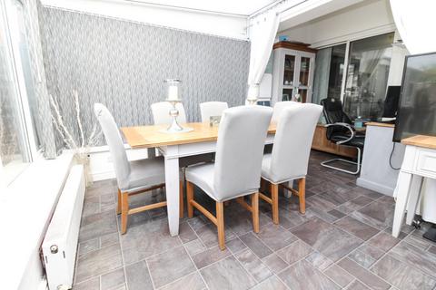 3 bedroom semi-detached house for sale, Baker Avenue, Leamington Spa, CV31