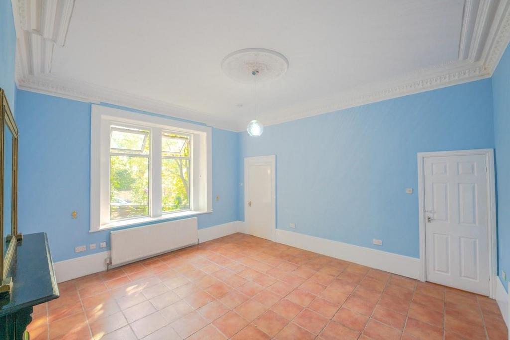 Living Room 3.jpg