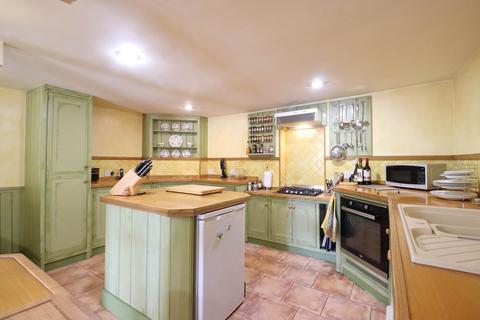 undefined, High Street, Marlborough, SN8 1HQ