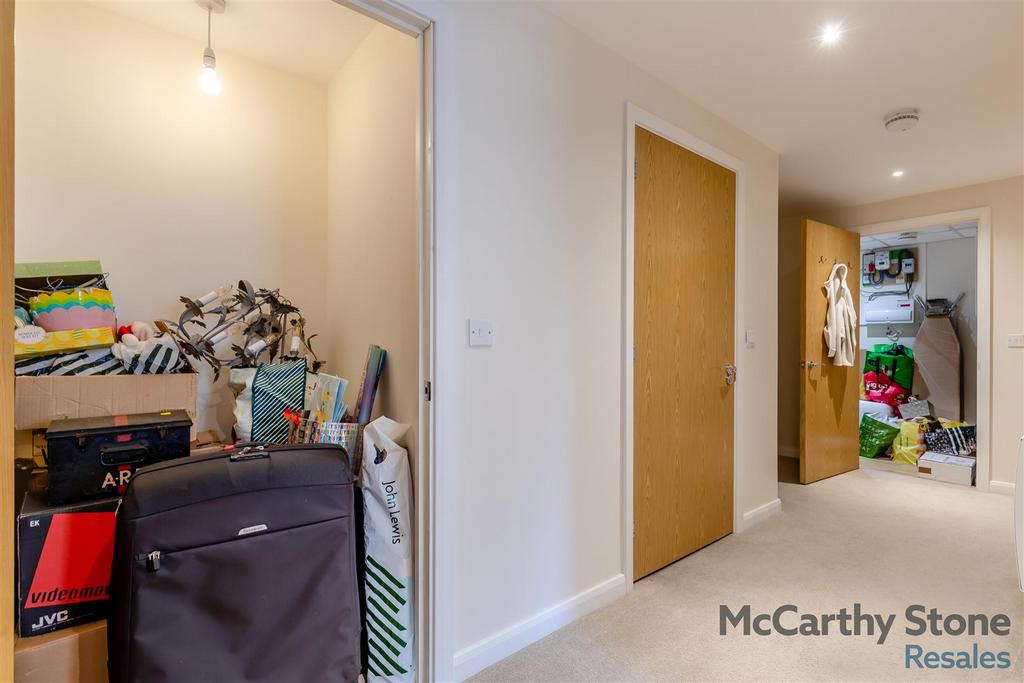 8662178-interior13.jpg