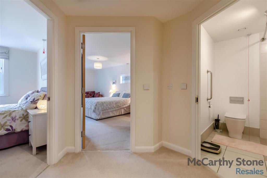 8662178-interior14.jpg