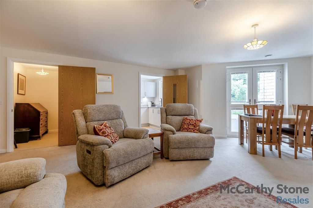 8662178-interior05.jpg
