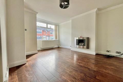 2 bedroom terraced house for sale, Eastfield Road, Hull