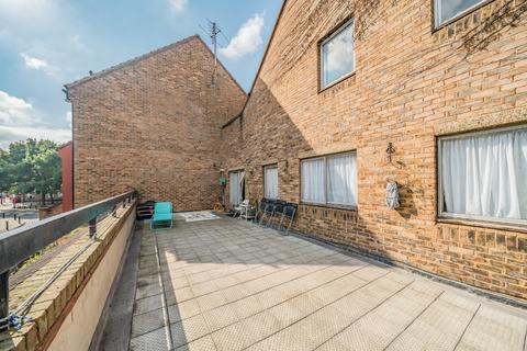 3 Chandler Street, London, E1W 2QL