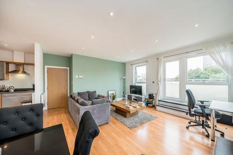 undefined, Saltwell Street, London E14
