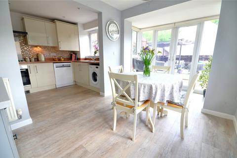 33 Ashurst Way, East Grinstead, RH19 3GJ