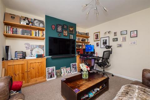 22 Brandon Road, Sutton, SM1 1RP