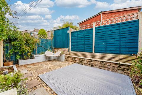 3 bedroom terraced house for sale, Charming cottage in the village of Claverham