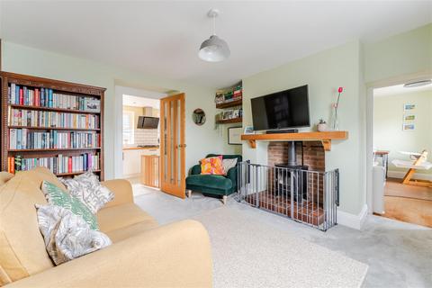 3 bedroom terraced house for sale, Charming cottage in the village of Claverham