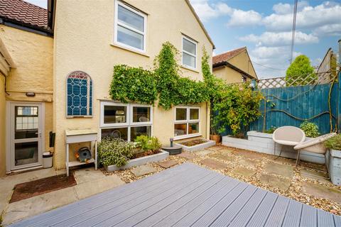 3 bedroom terraced house for sale, Charming cottage in the village of Claverham